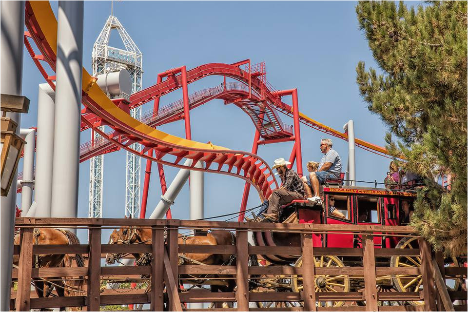 knott s berry farm visitor guide