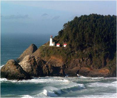 visit the lighthouses of the oregon coast