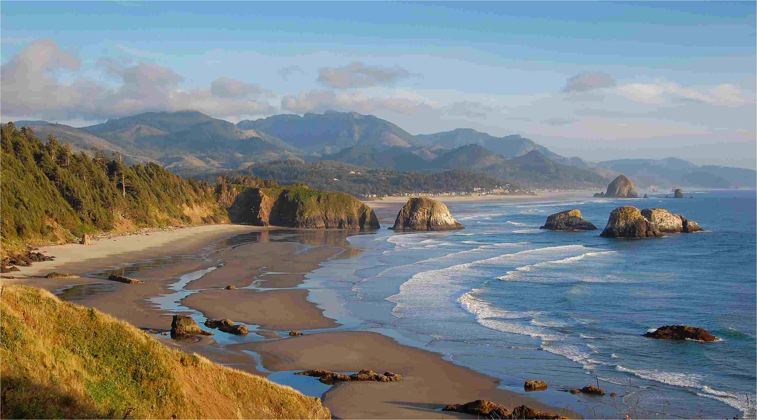attractions and activities in cannon beach oregon
