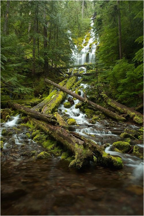 one of oregon s most photogenic waterfalls roadtrippers 3 hours