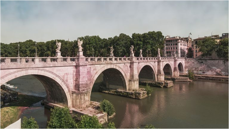 the tiber river of rome