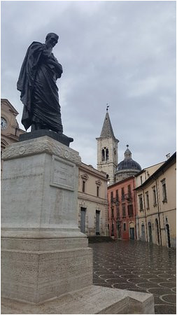 statua di ovidio sulmona june 2019 all you need to know before