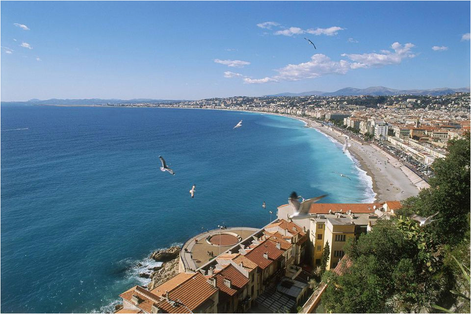 travel guide to nice on the french riviera